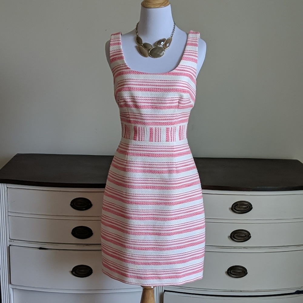 Last chance! Huge reduction. Trina Turk pink and white striped structured dress - Picture 2 of 9